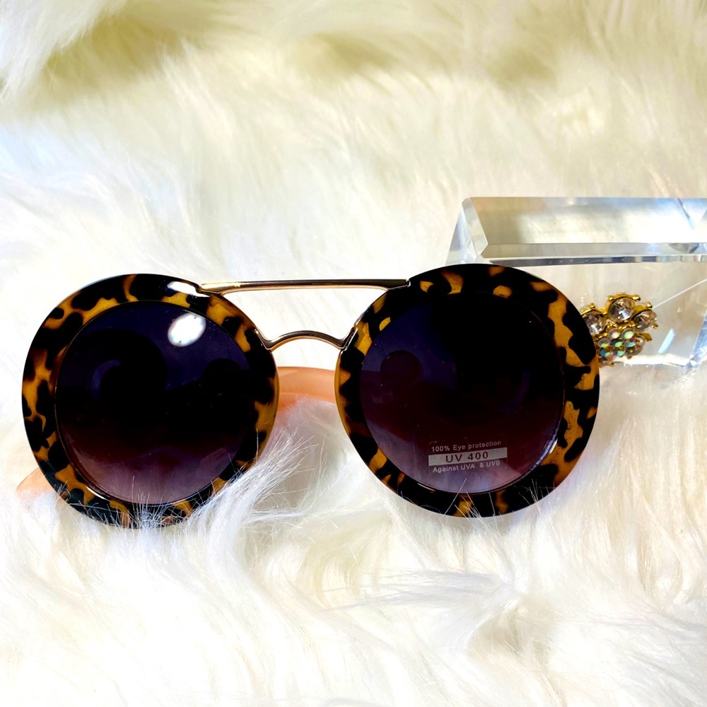 SUNGLASSES - Picture 3 of 6